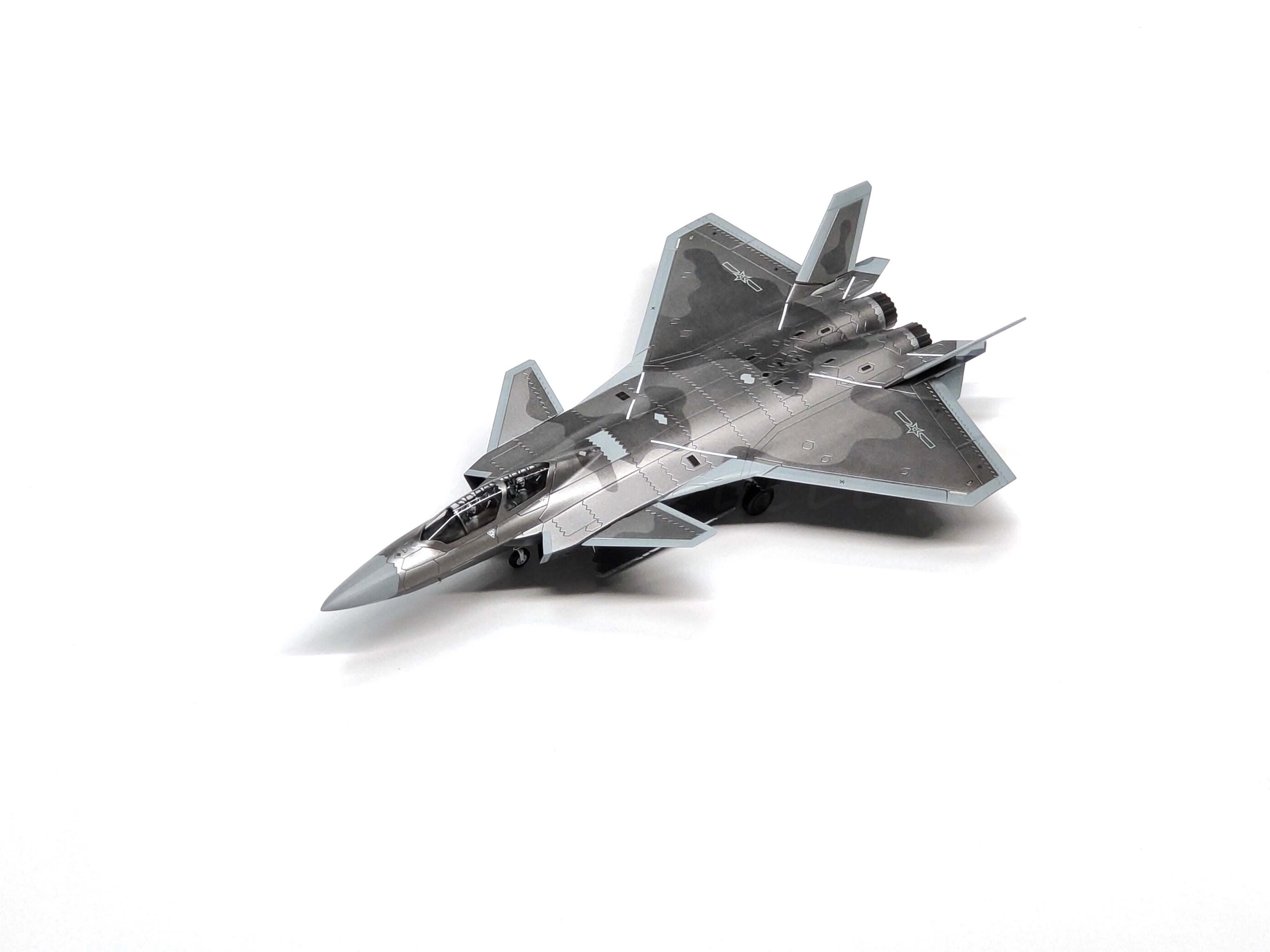 PLAAF J-20S Mighty Dragon — 1/144 Scale Model Kit