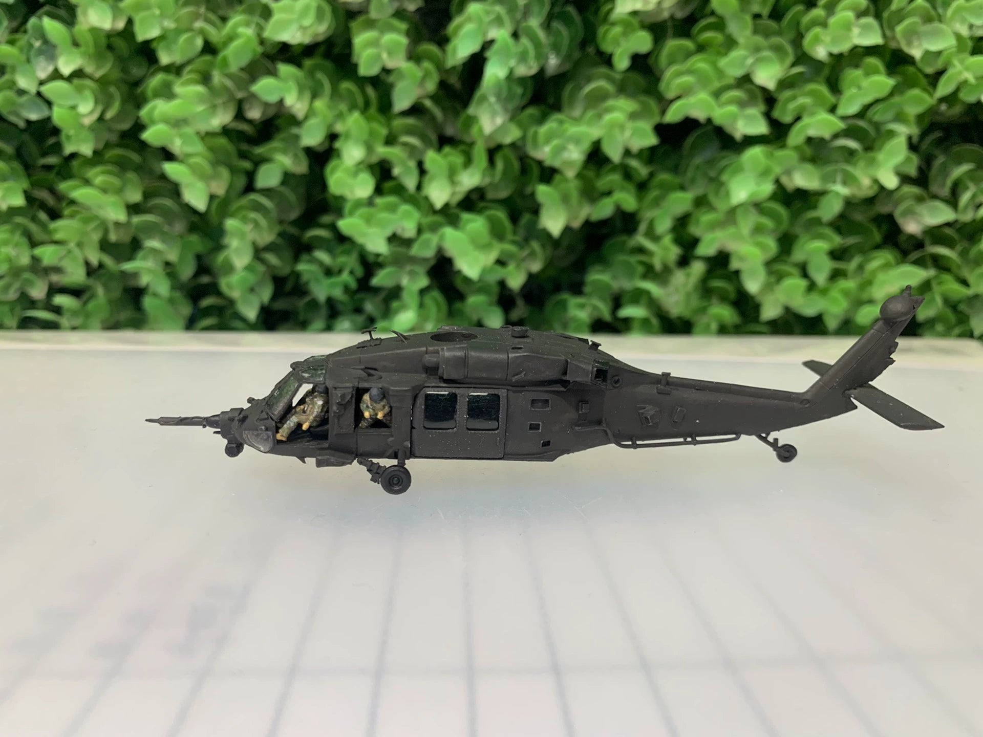 1:144 scale MH-60M Special Operations Helicopter Unpainted white resin kit 3D printed model — GJ STUDIO