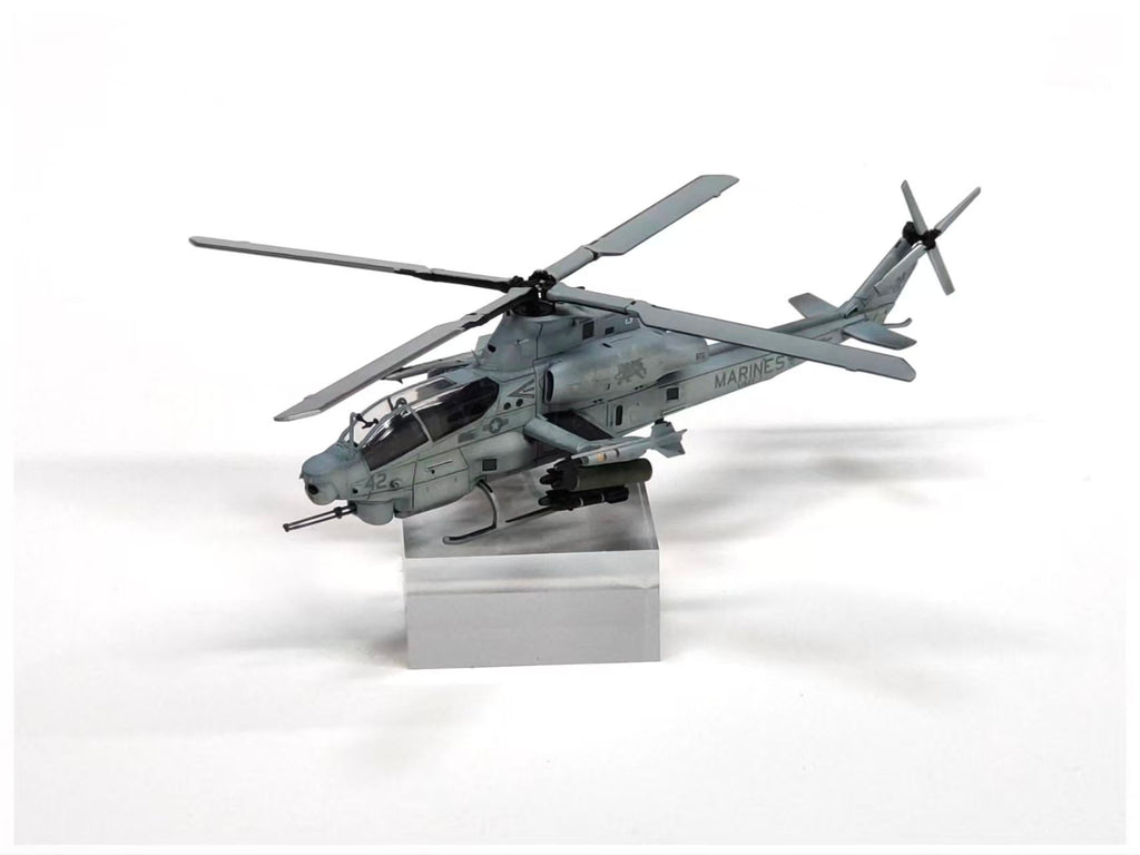 AH-1Z Viper Attack Helicopter — 1/144 Scale Model Kit A