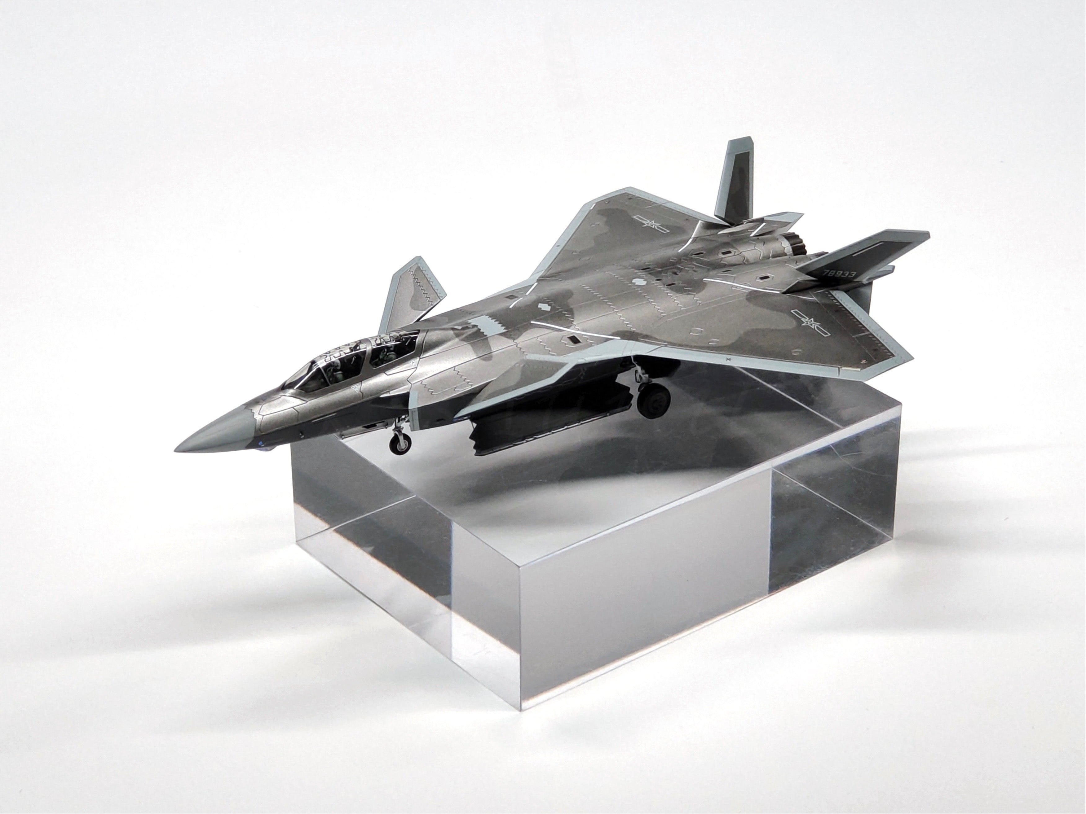 PLAAF J-20S Mighty Dragon — 1/144 Scale Model Kit