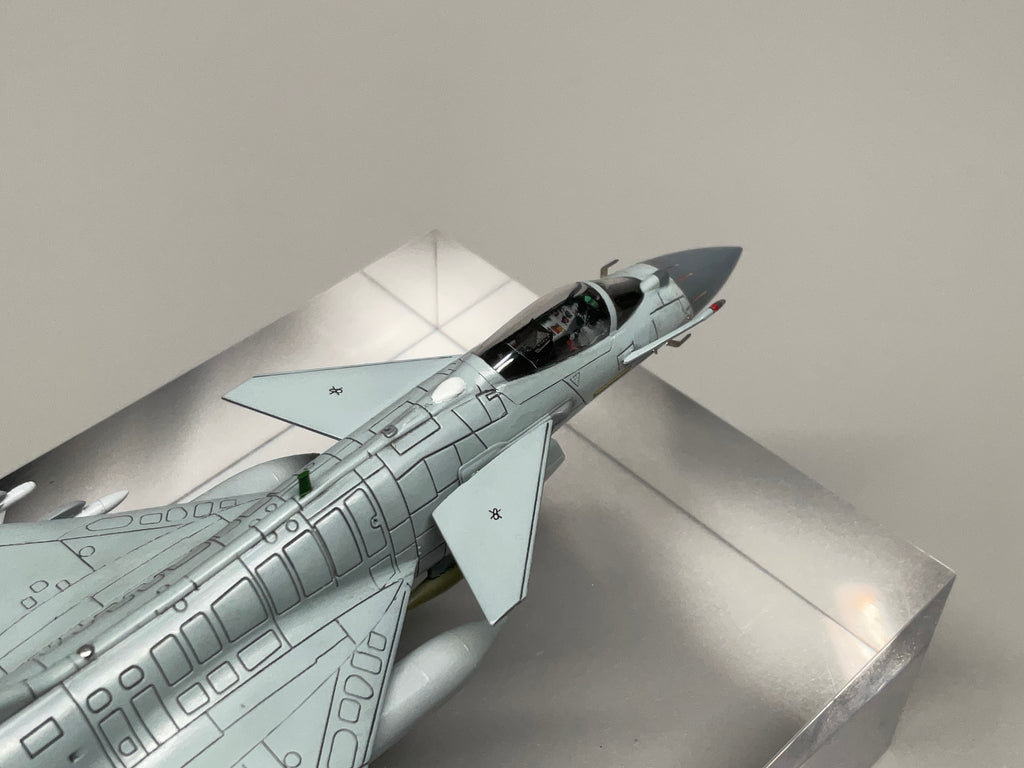 PLAAF J-10B Vigorous Dragon — 1/144 Scale Model Kit