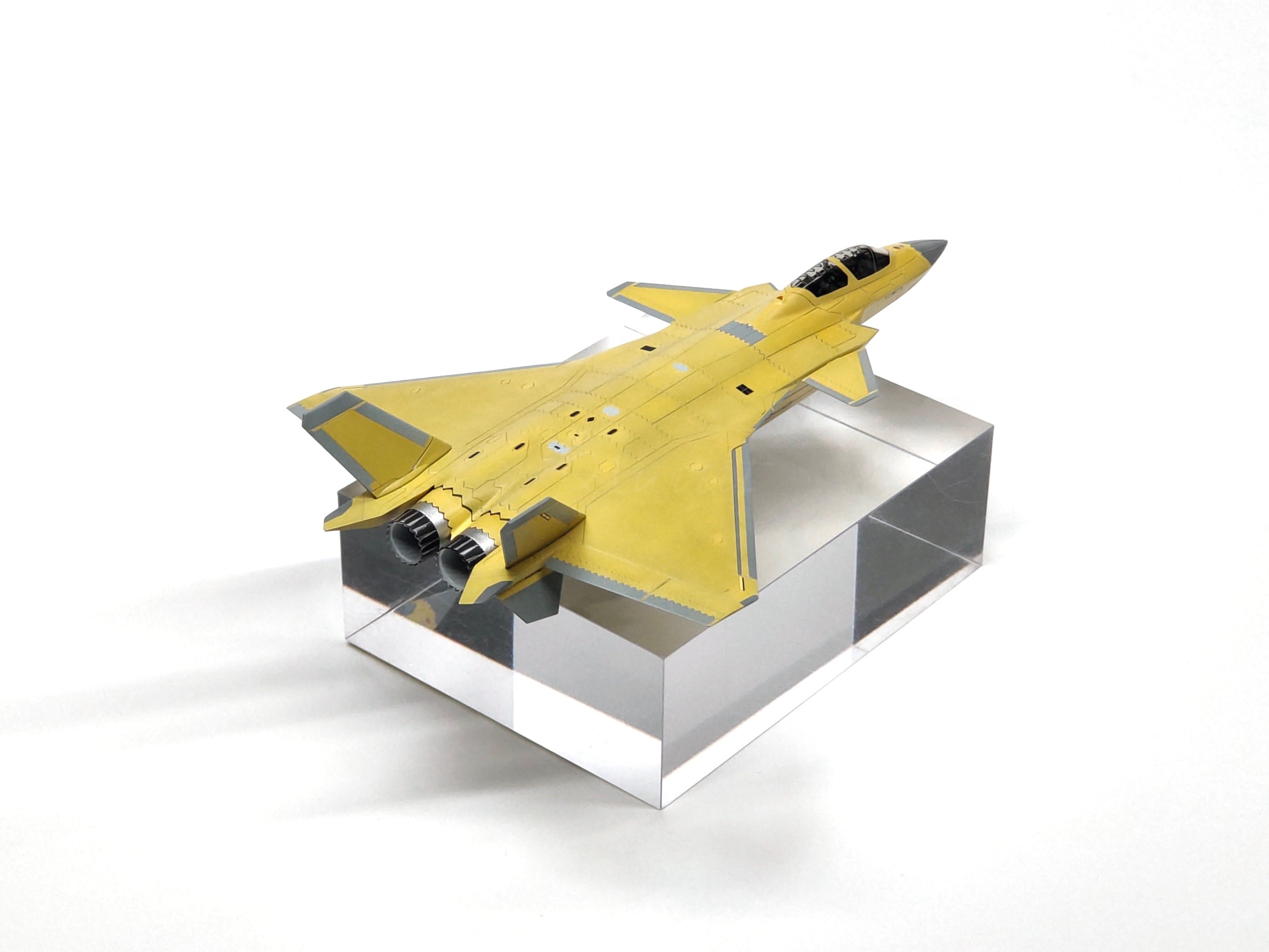 PLAAF J-20S Mighty Dragon — 1/144 Scale Model Kit